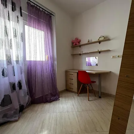 Fifi's شقة ساراندا